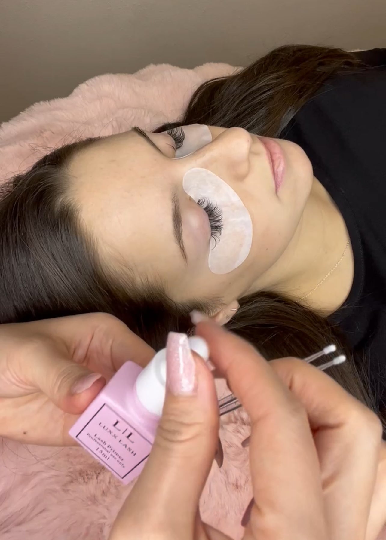 Unlock the Secret to Flawless, Long-Lasting Lashes: Why Luxx Lash Primer is Essential in Your Routine