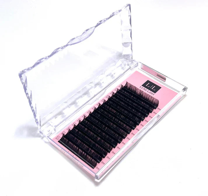 Eyelash Perfection Starts Here – Discover Extensions, Strip Lashes & More at Luxx Lash USA