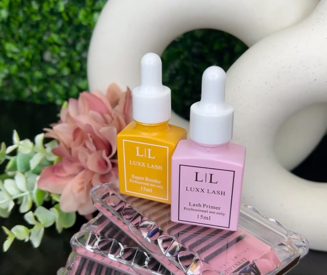 Maximizing Lash Retention: The Essential Role of Primer and Bonder in Eyelash Extensions